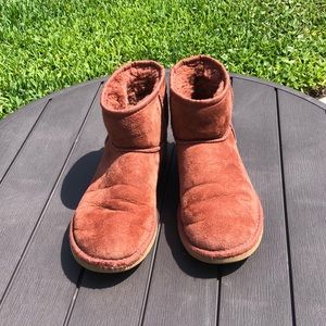 UGG CLASSIC MINI CINNAMON ANKLE BOOTS SIZE 6 GENUINE LEATHER AND SHEEPSKIN